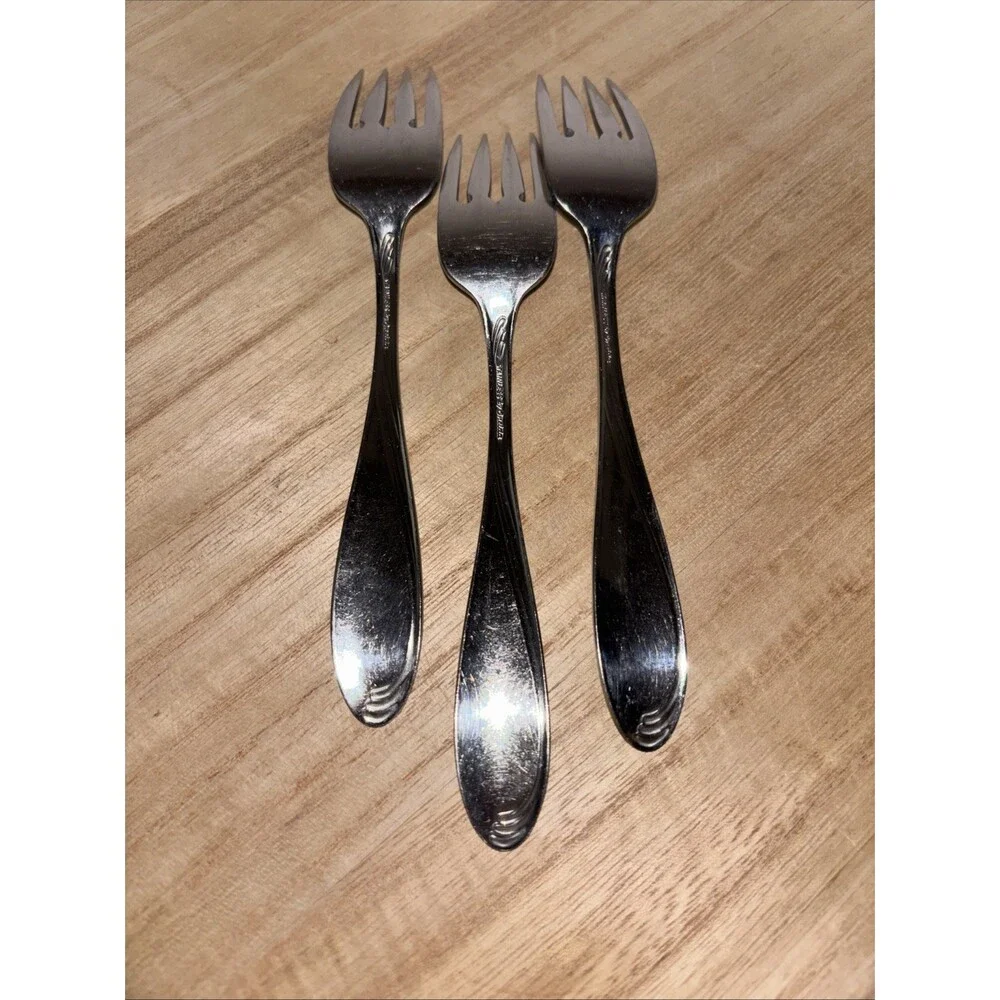 Oneida Camber Stainless Salad Forks Lot of 3 Flatware Replacement Forks